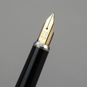 PENNOR, 3 st, silver respektive 2 guldpläterade, Cross.