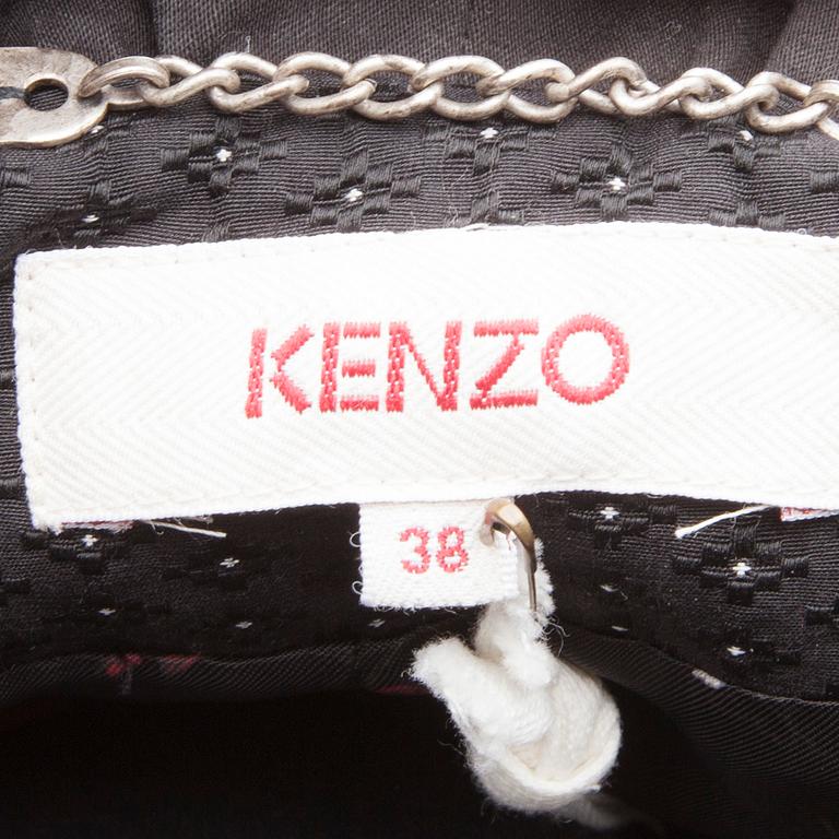 KAVAJ, Antonio Marras för Kenzo.