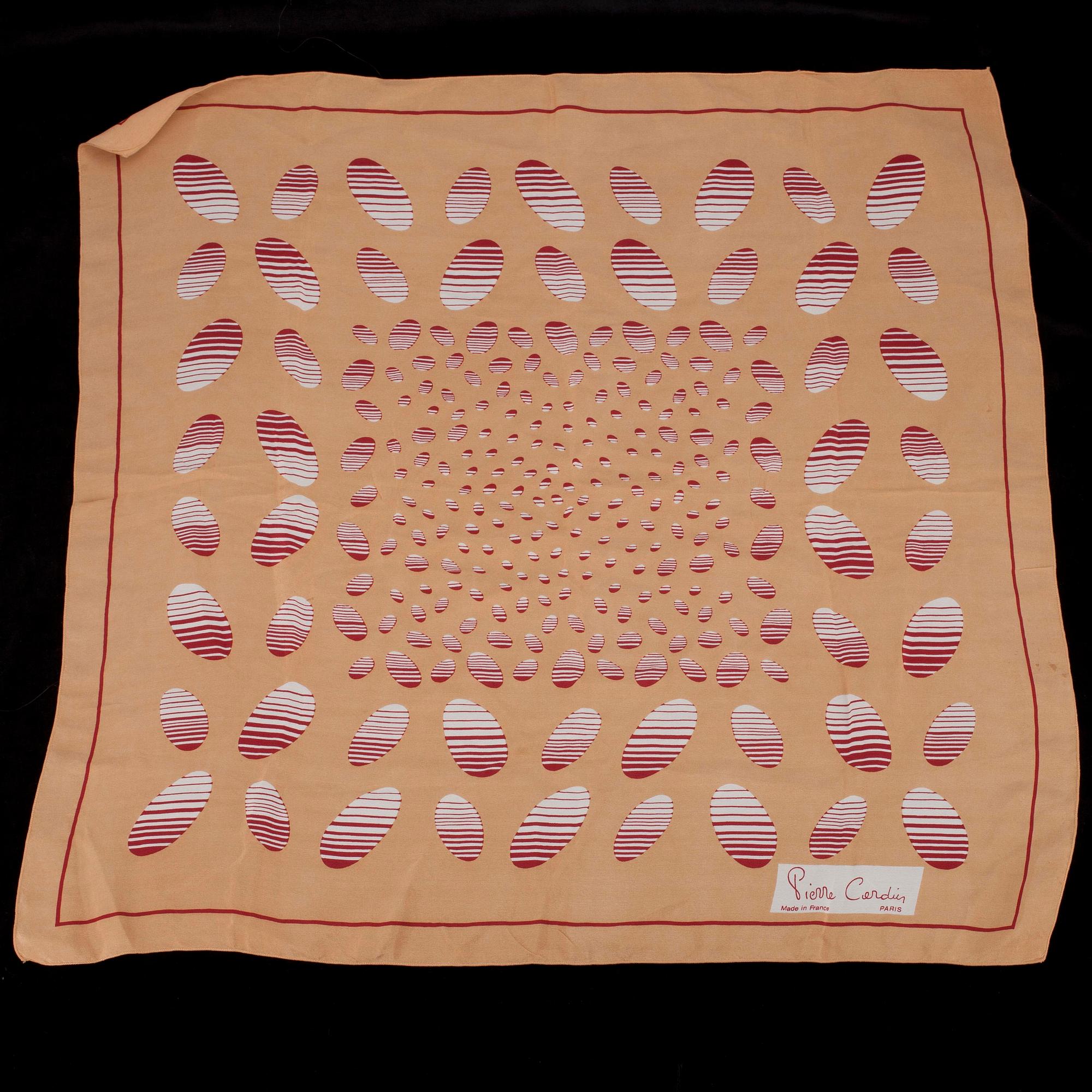 SCARF, Pierre Cardin.