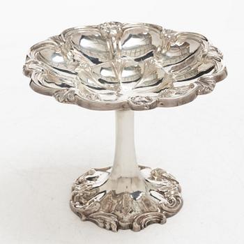 Christian Hammer, liten uppsatsskål, silver, Stockholm 1857. Nyrokoko.