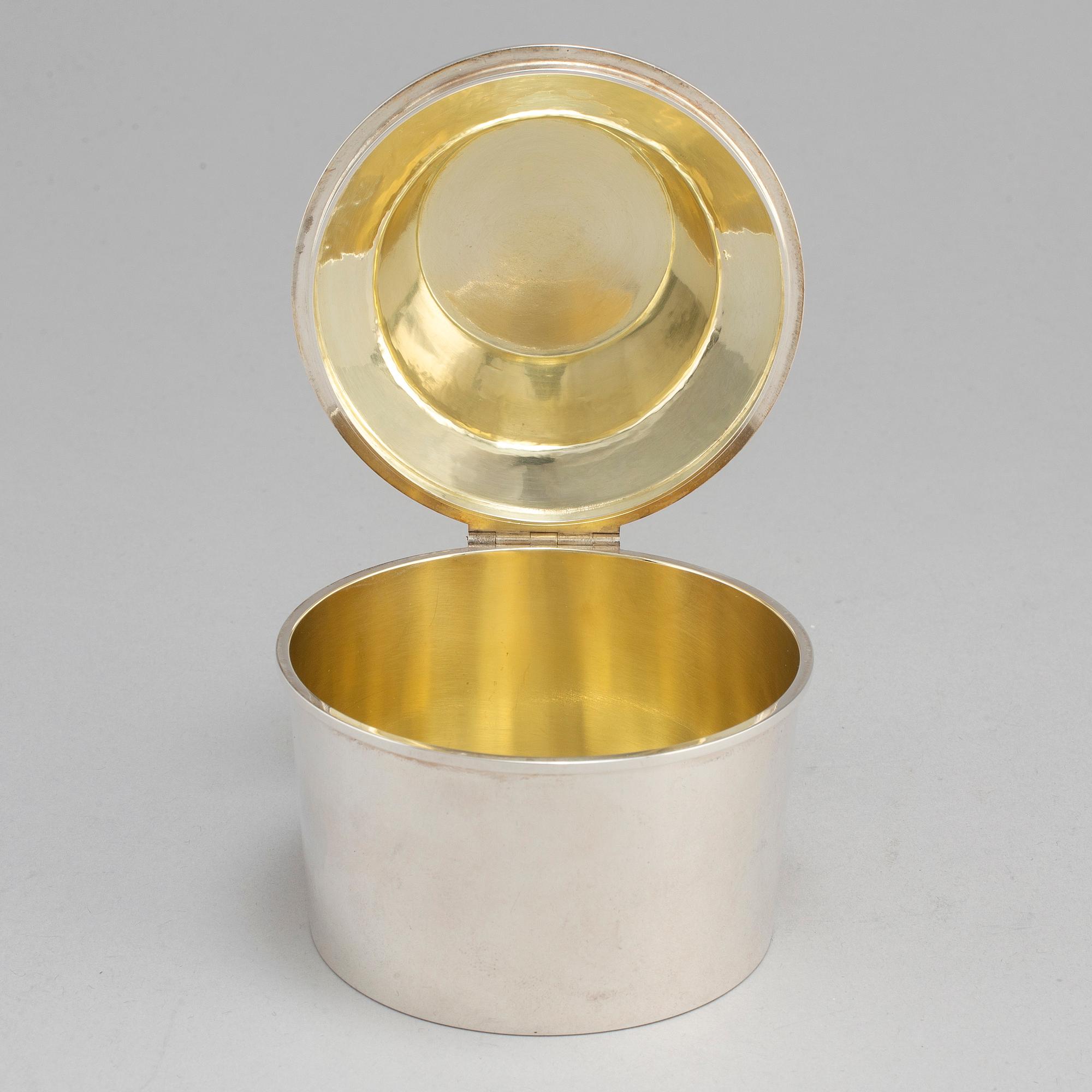SIGURD PERSSON, a sterling silver sugar bowl, Stockholm 1955.