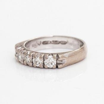 Ring, brilliant cut diamonds, 14K white gold. Korutyö Koski, Turku 2009.