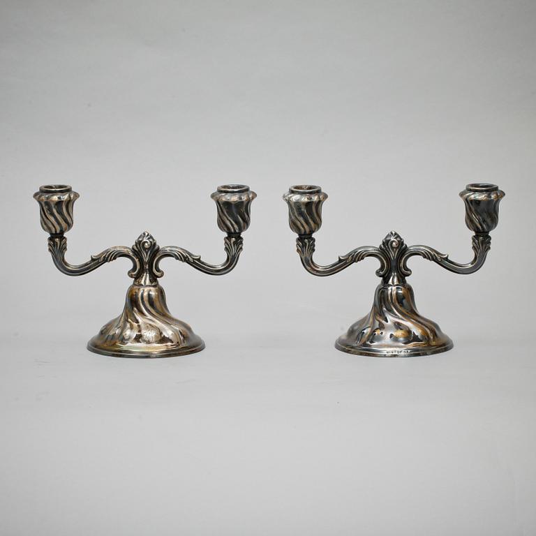KANDELABRAR, ett par, silver, rokokostil, svenska importstämplar.