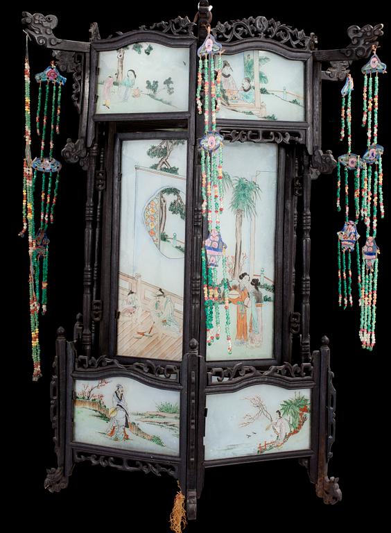 TAKLYKTA, Kina, 1800/1900-tal. Höjd ca 74 cm.