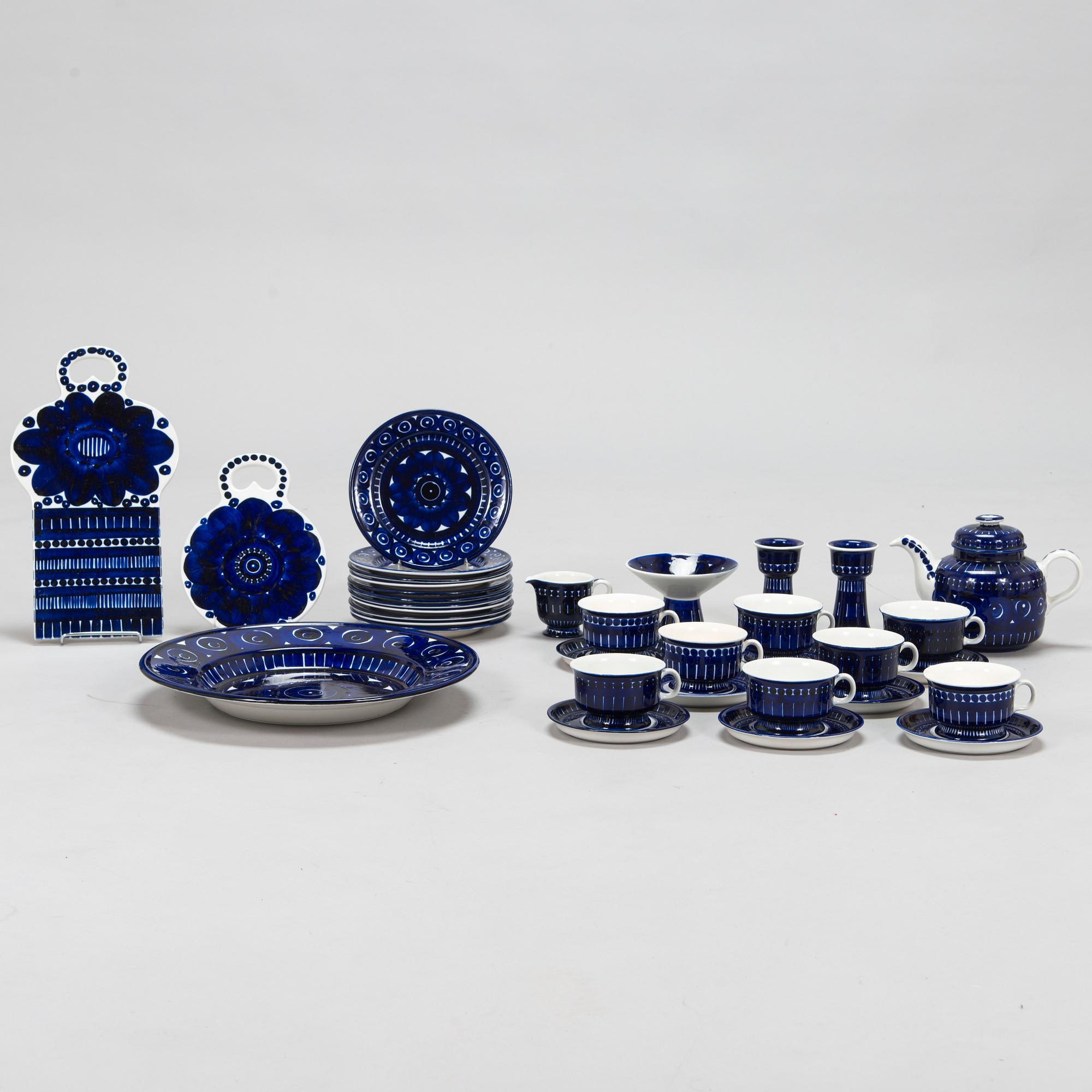 Ulla Procopé, servis, 27 delar, porslin, "Valencia" Arabia.