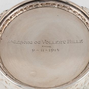 A Norwegian art nouveau silver bowl bearing the mark of NM Thune, early 20th Century.