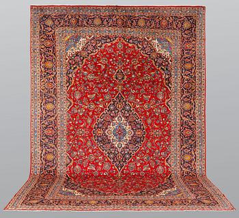 A carpet, Kashan, ca 435 x 293 cm.