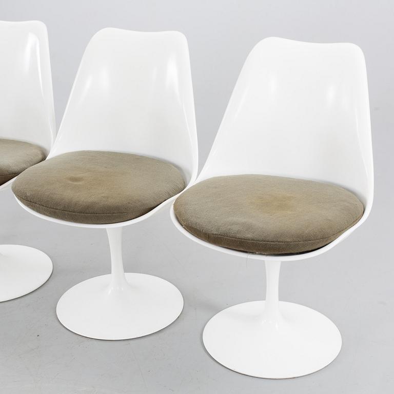 EERO SAARINEN, FIVE CHAIRS , "Tulip", Knoll International, USA.