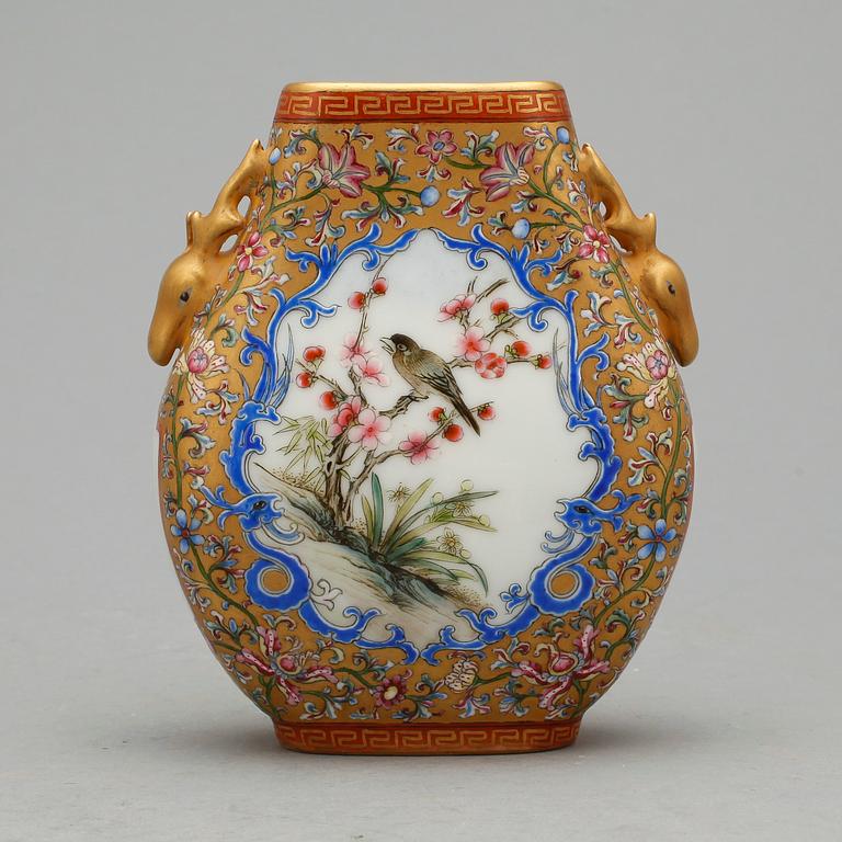 VAS, porslin, Kina, tidigt 1900-tal.