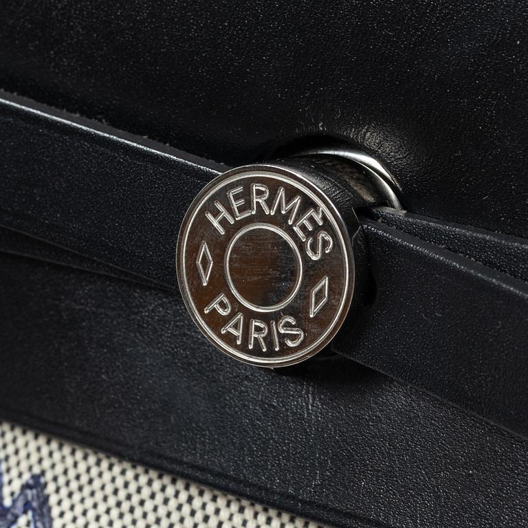Hermès, Bag, “Herbag Zip Pegase”.