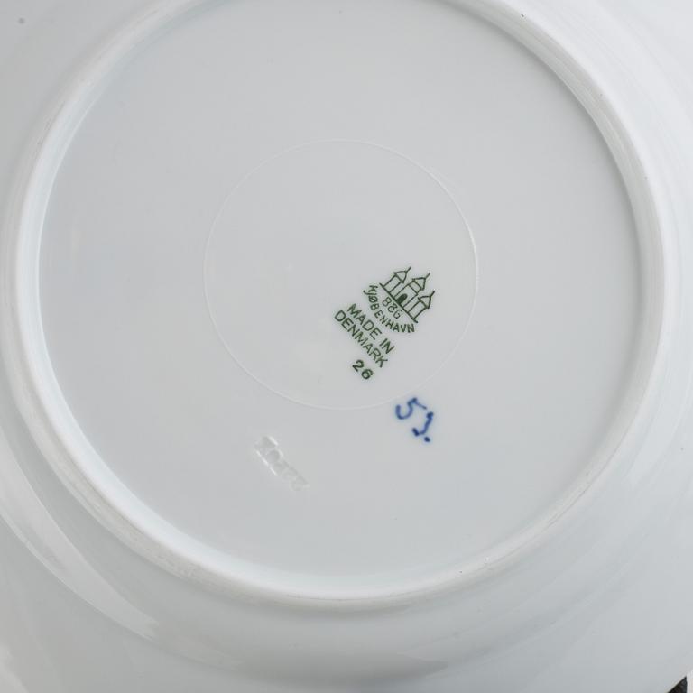 Matservis, 58 delar, porslin, "Musselmalet", Bing & Grøndahl, Danmark.