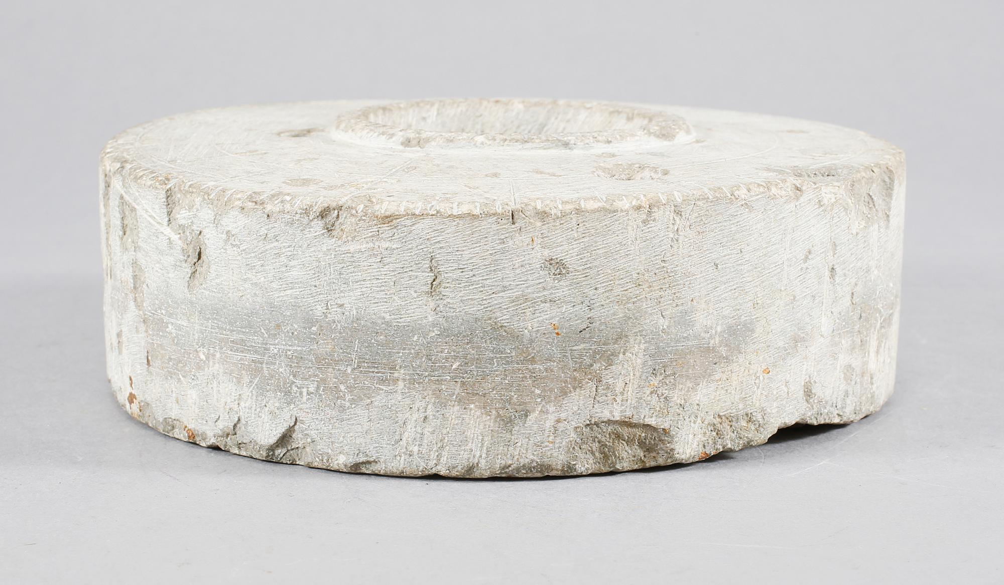 SOLUR, sten, 1700/1800-tal.