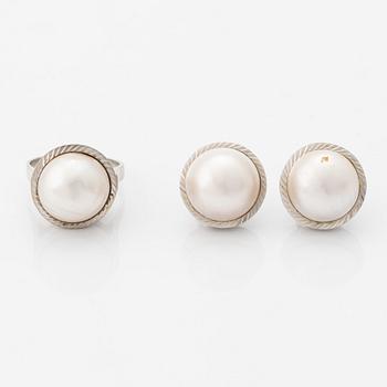 Ring and earrings, white gold and mabe pearls, including Ceson.