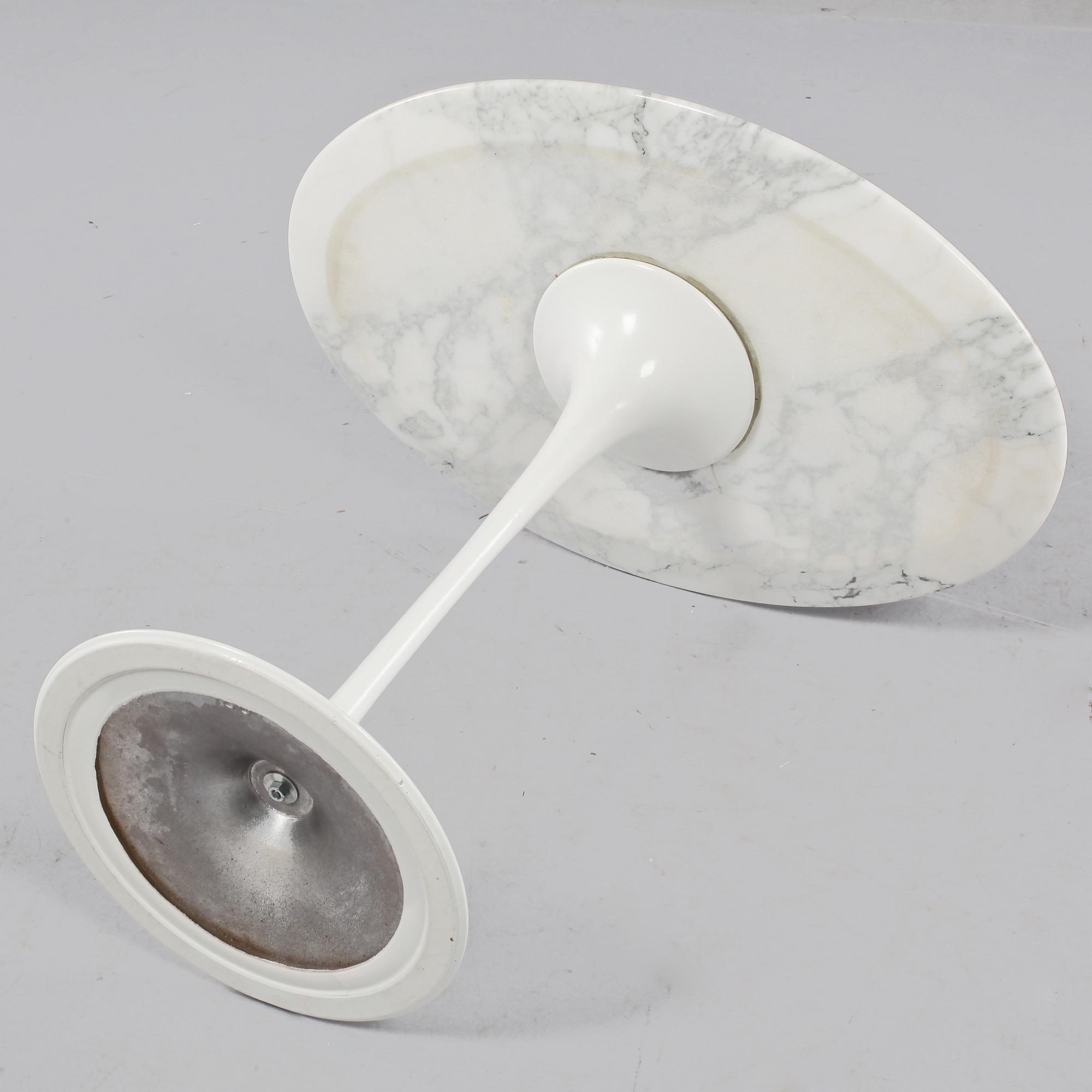 SOFFBORD, "Tulip", Eero Saarinen, Finland, 1900-talets andra hälft.