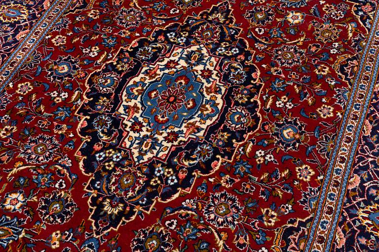 Carpet, Keshan, approx. 318 x 200 cm.