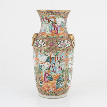 A Chinese Canton vase, 19th Century.