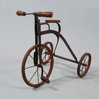 BARNCYKEL, 1900-tal.