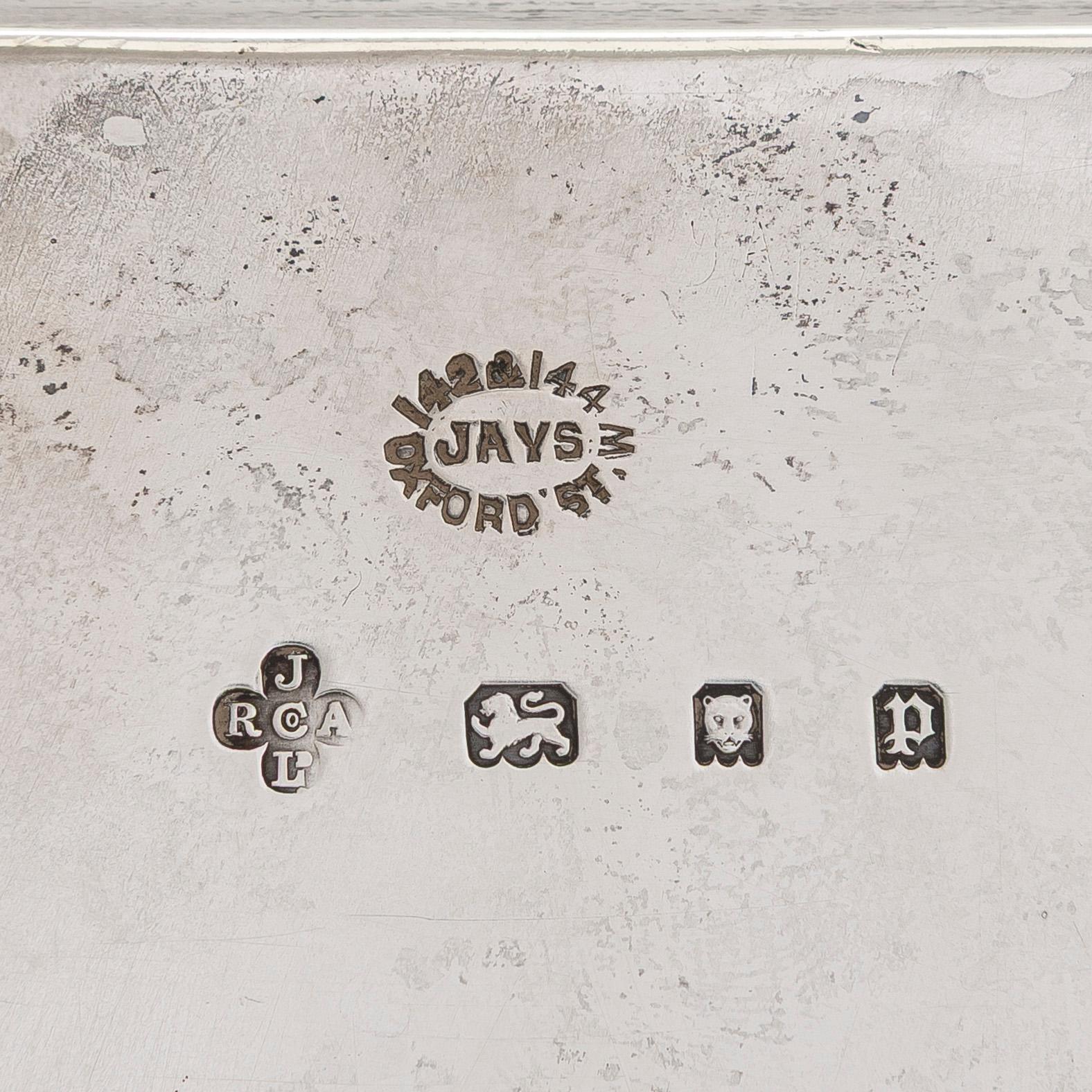 Salver, sterlingsilver, Jay, Richard Attenborough Co Ltd, London 1930.