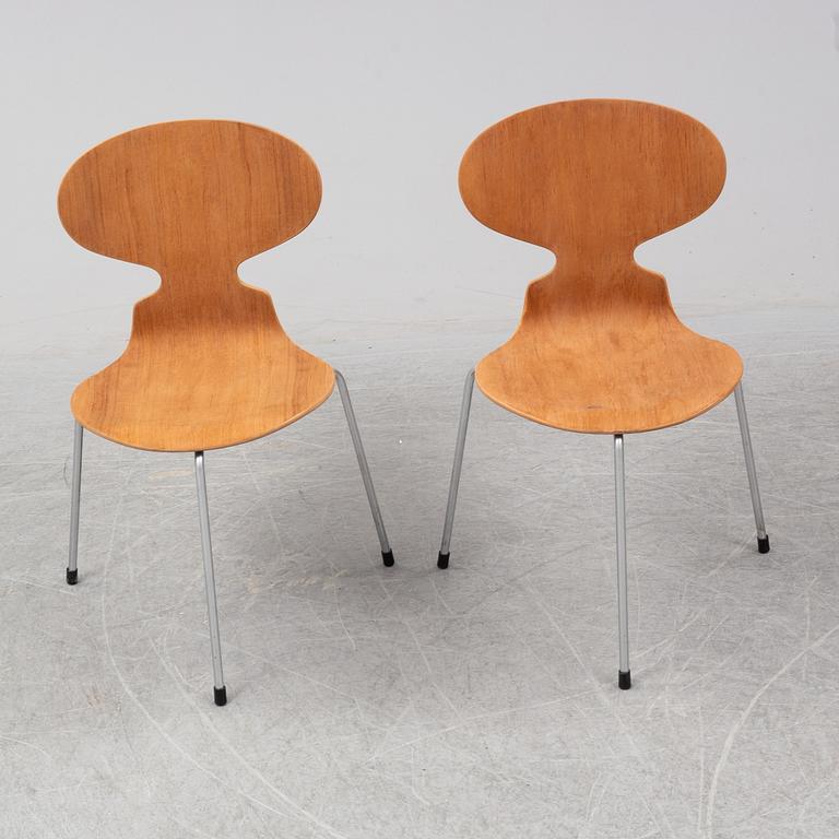 ARNE JACOBSEN, ARNE JACOBSEN, stolar, ett par, "Myran", Fritz Hansen Danmark.