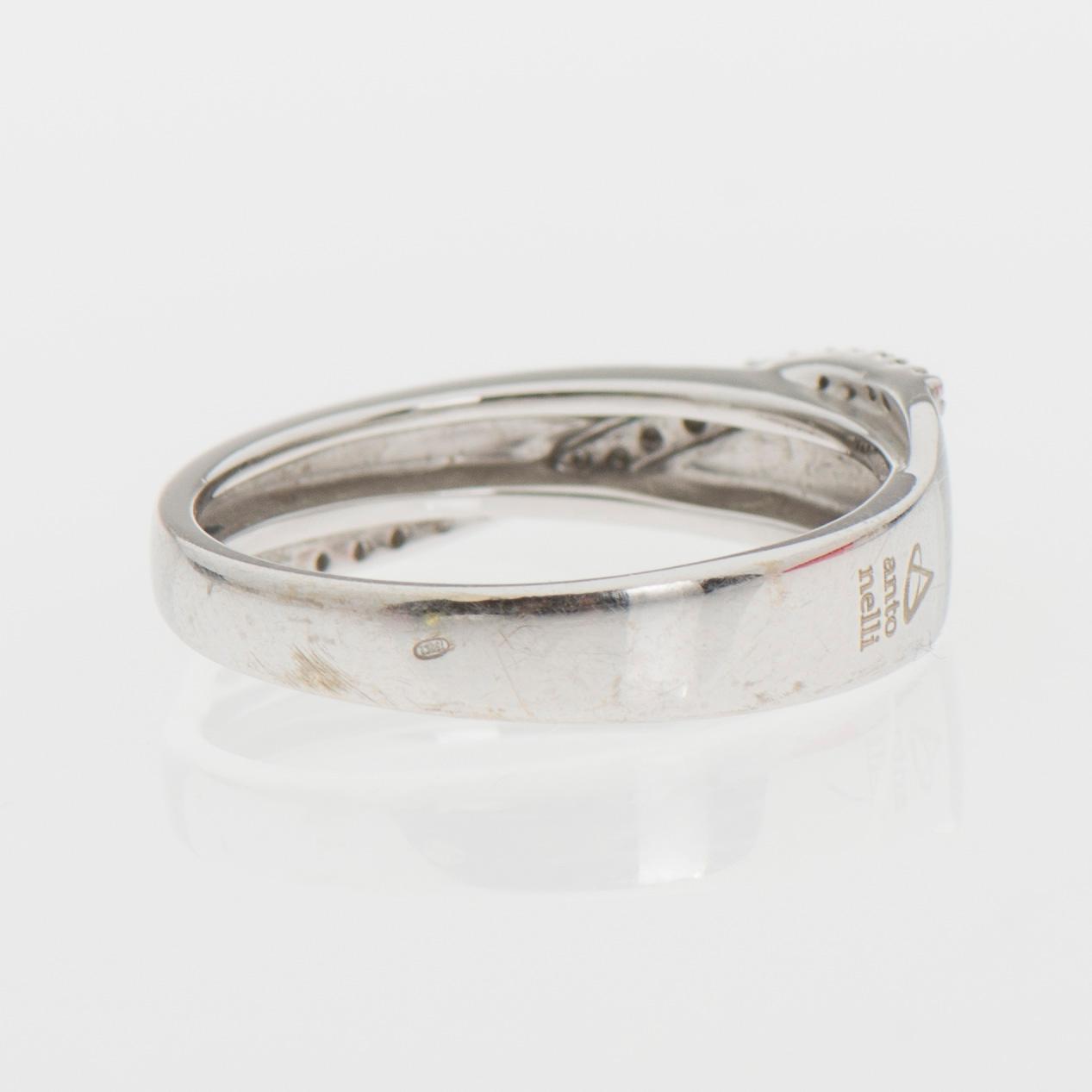 RING, briljantslipade diamanter, 18K vitguld.