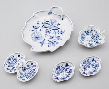 PORSLINSFÖREMÅL, 5 delar, Meissen, 1900-talets mitt.