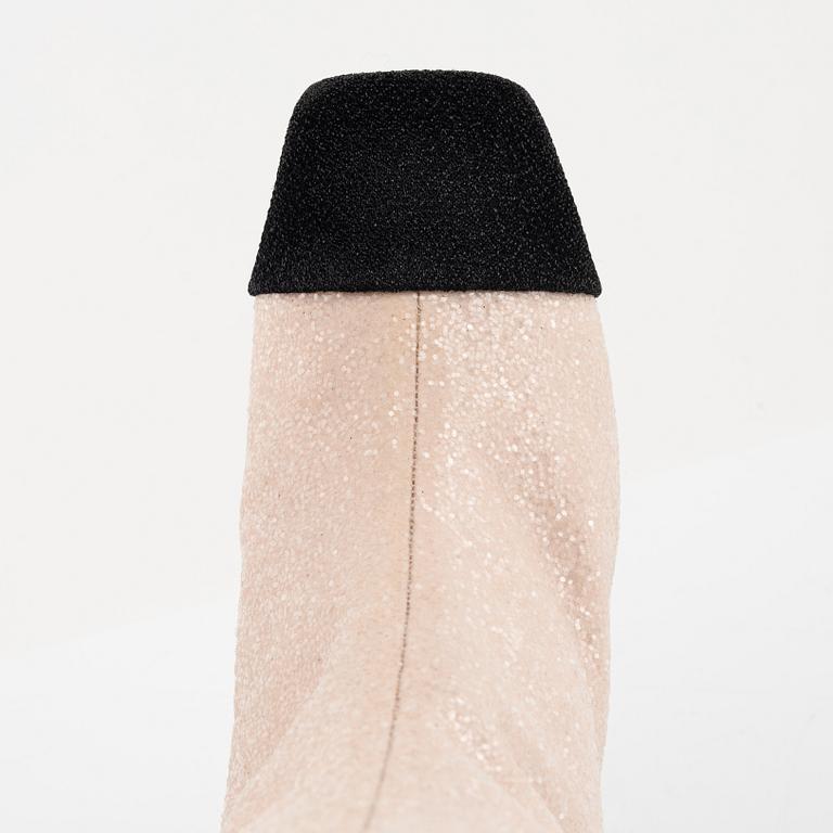 Chanel, a pair of sequin high boots, size 37.