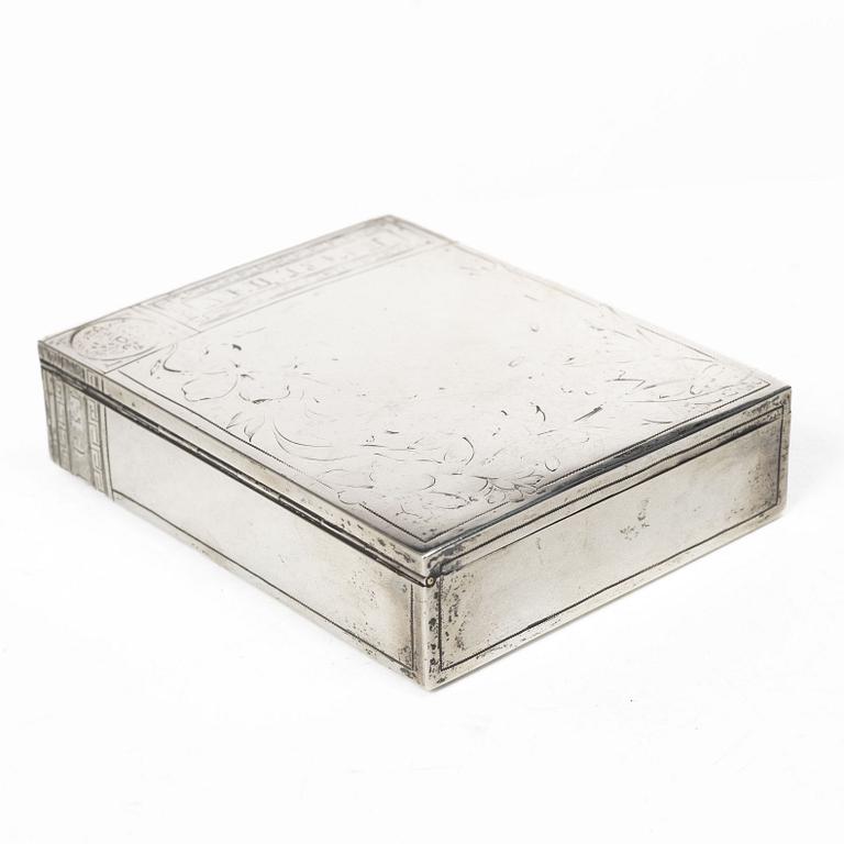 A Russian silver box, Moscow, 1908–1926.