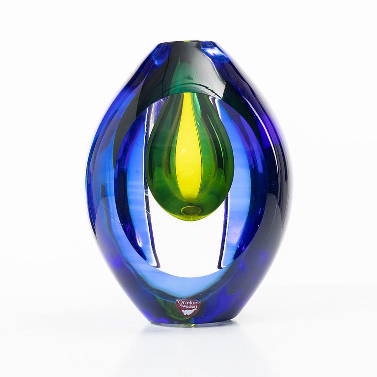 Erika Lagerbielke, sculpture/vase, Orrefors Expo, 1996, signed.