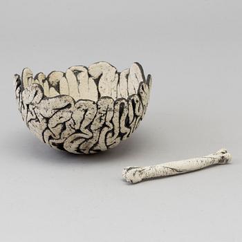 ULLA VIOTTI, bowl and object, stoneware, signed, second half of the 20th century.