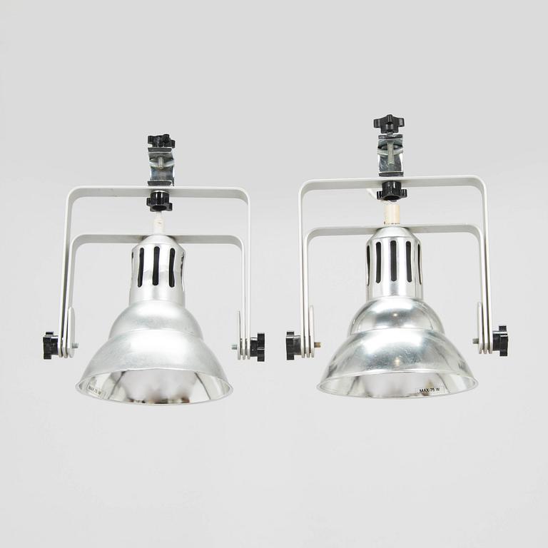 Yrjö Kukkapuro, spottivalaisimia, 2 kpl, malli 100, Haimi Oy 1970.