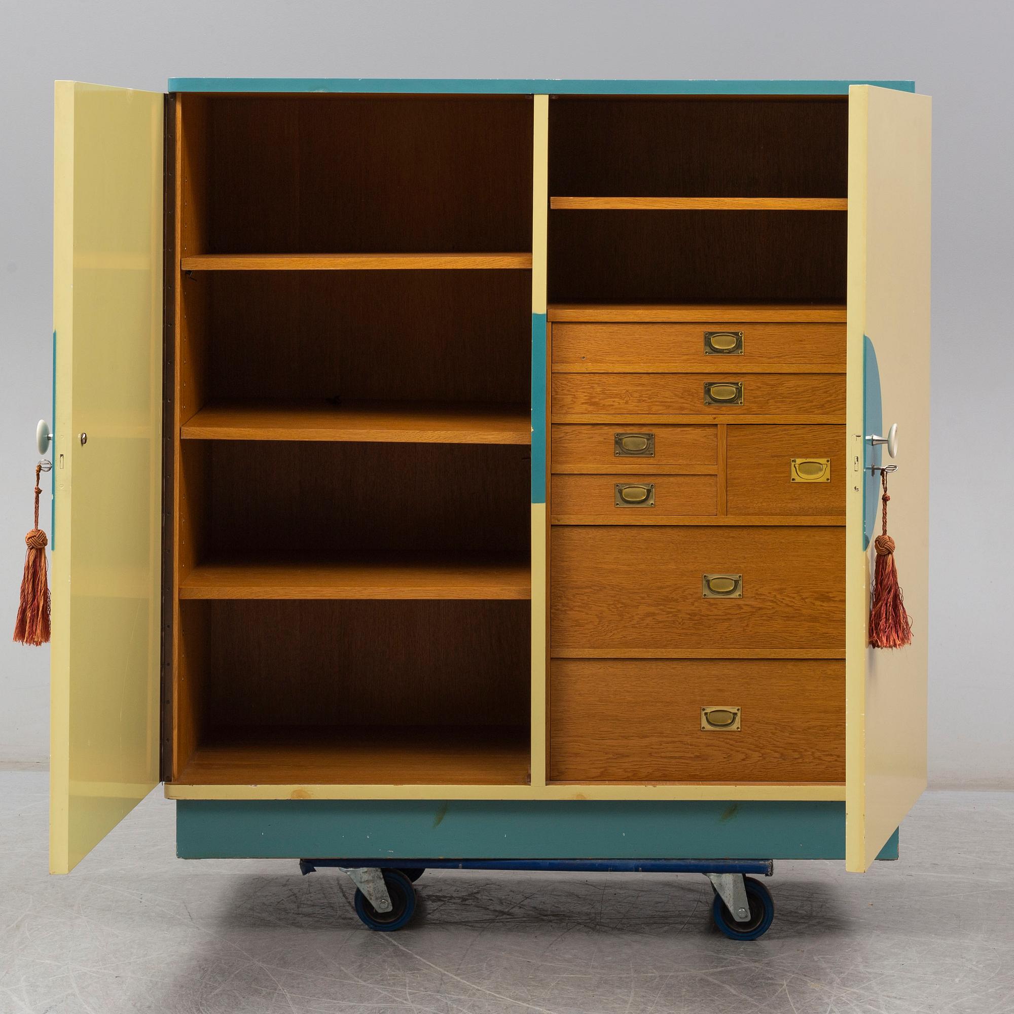 A cabinet from the 1930's.