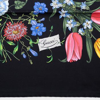 Gucci, scarf, "Flora".