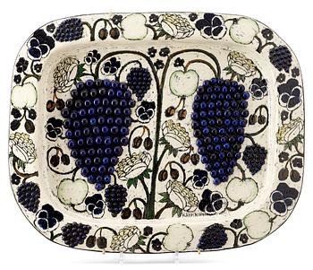 761. A large Birger Kaipiainen stoneware dish, Arabia, Finland.