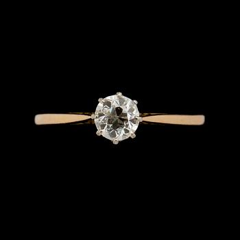 RING, guld med gammalslipad diamant, ca 0,45 ct. Vikt 1,5 gram.