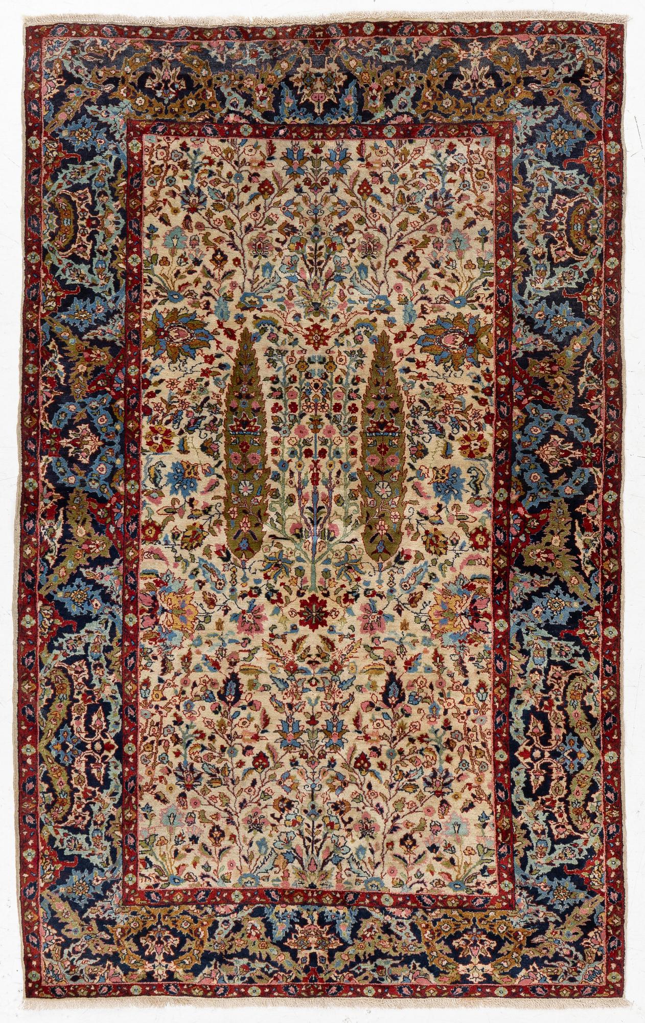 Matta, troligen Pakistan, ca 230 x 112 cm.