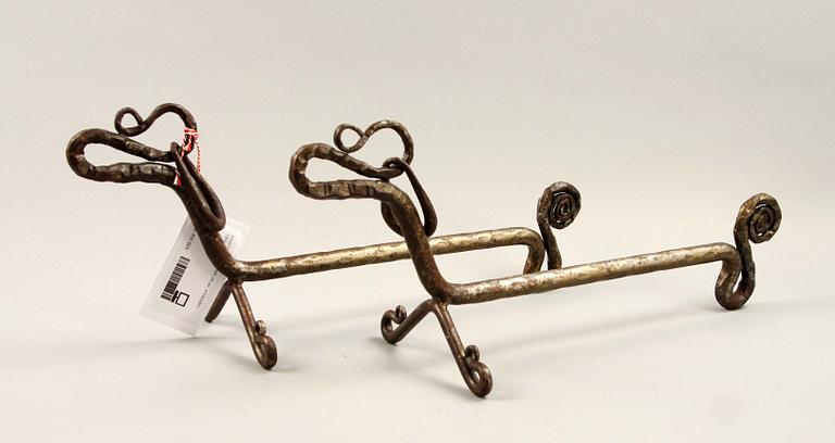 ELDHUNDAR, ett par, smidesjärn, 1900-tal.