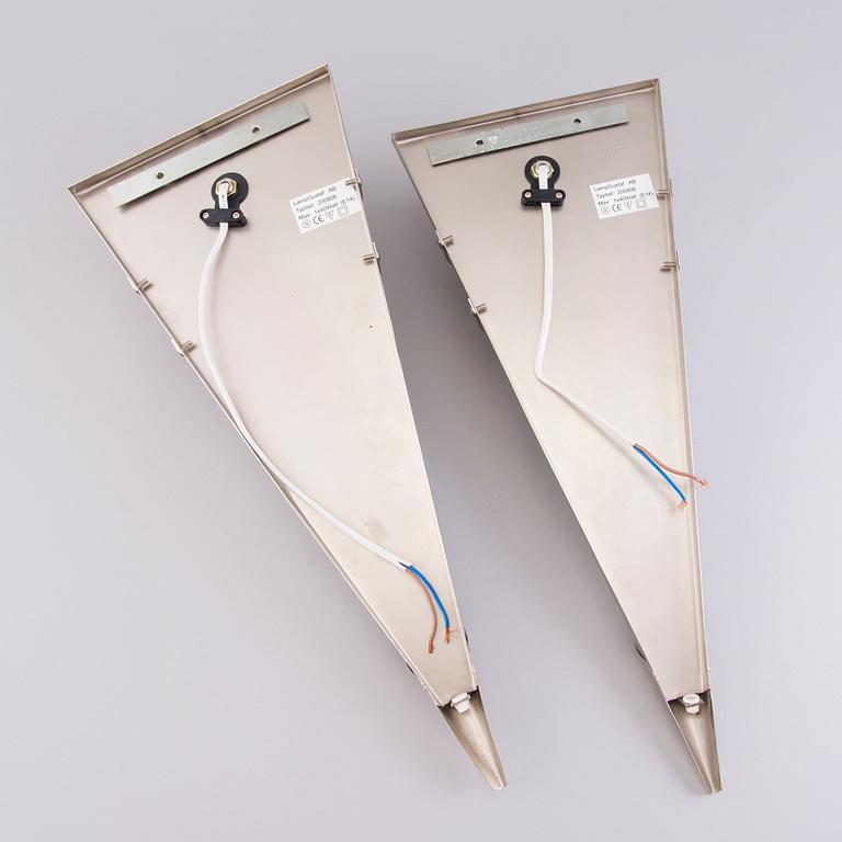 A pair of Swedish wall lamps in glass and metal by LampGustaf AB, late 20th Century.