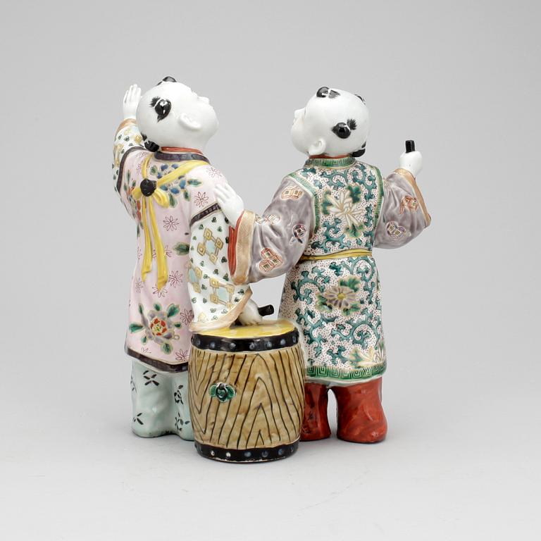 FIGURIN, porslin, Kina, 1900-tal.