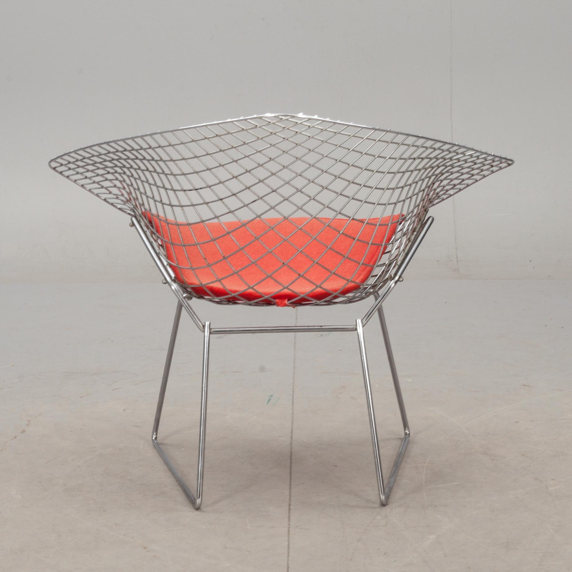 STOL, "Diamond chair", design Harry Bertoia.