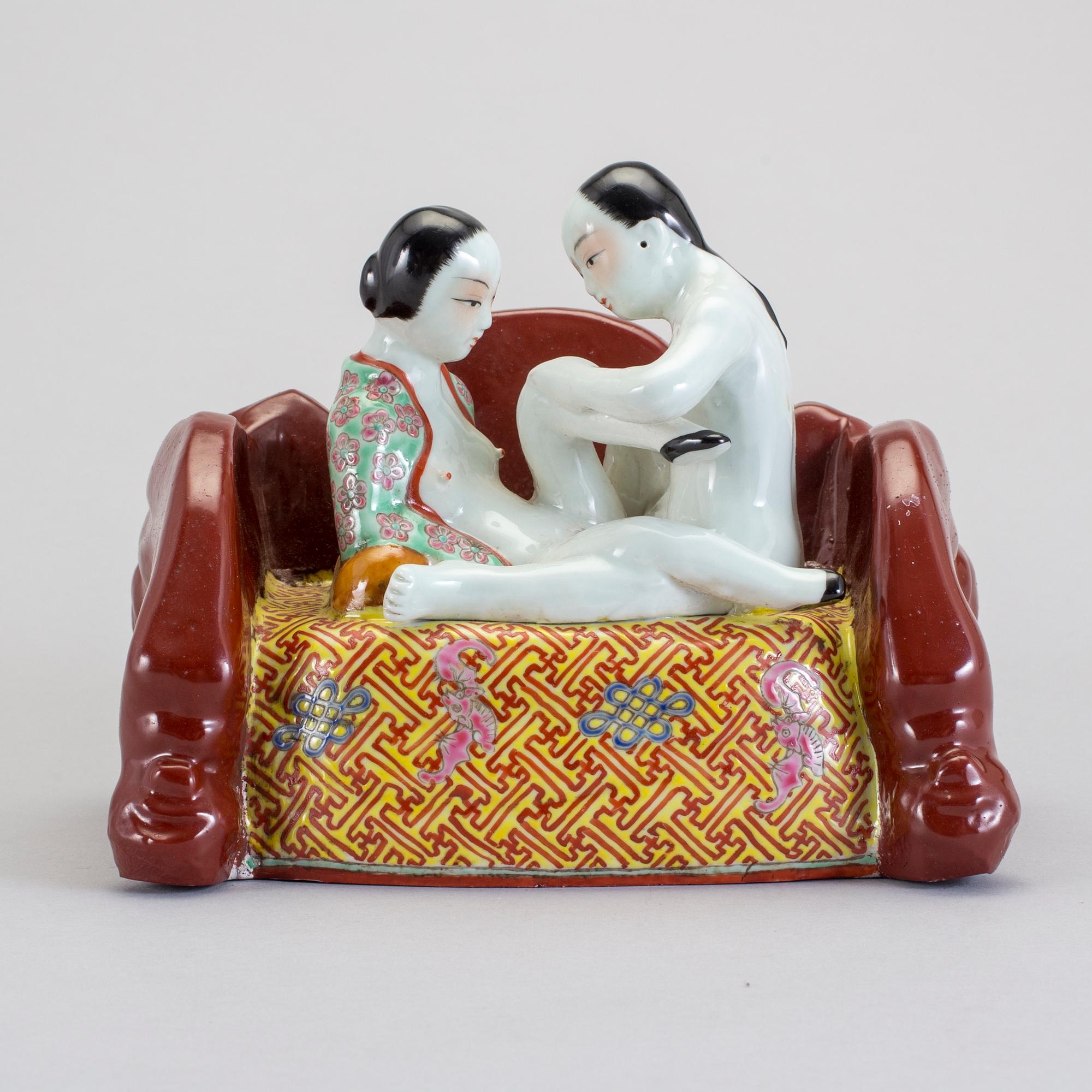 FIGURGRUPP, porslin, Kina, 1900-tal.