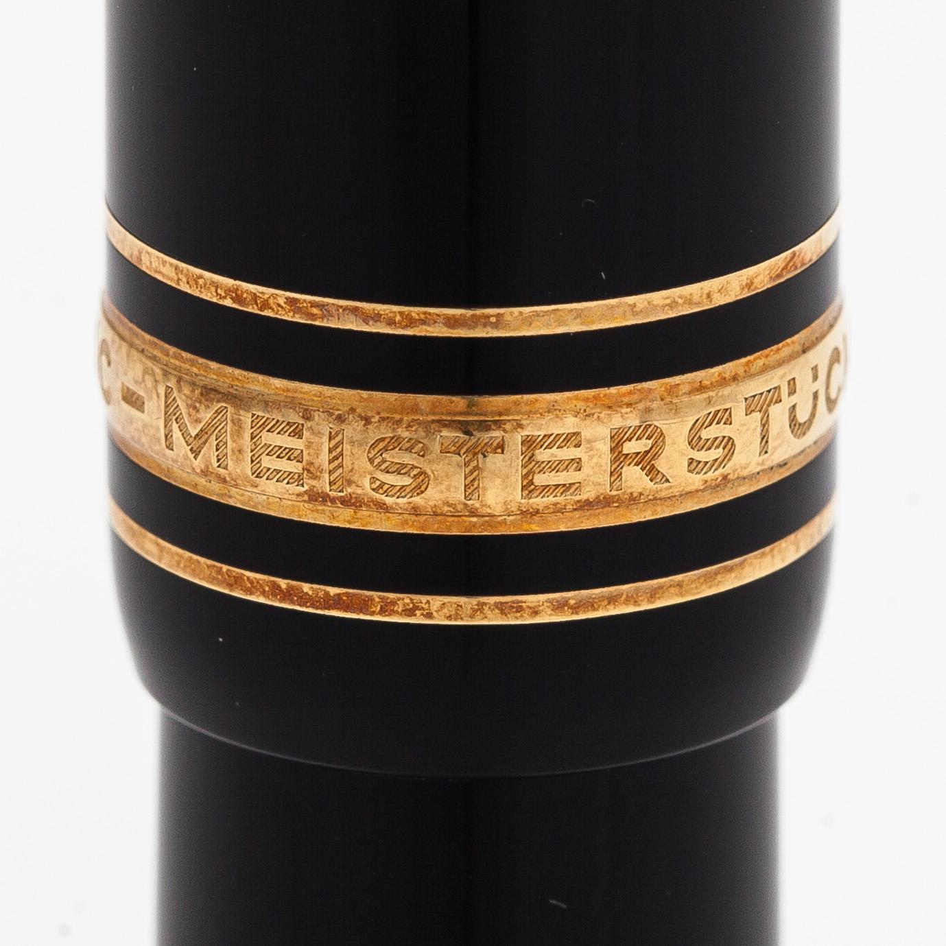 Montblanc, a Meisterstück fountain pen.