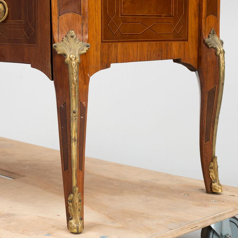 Chest of Drawers, Gustavian, late 18th Century.