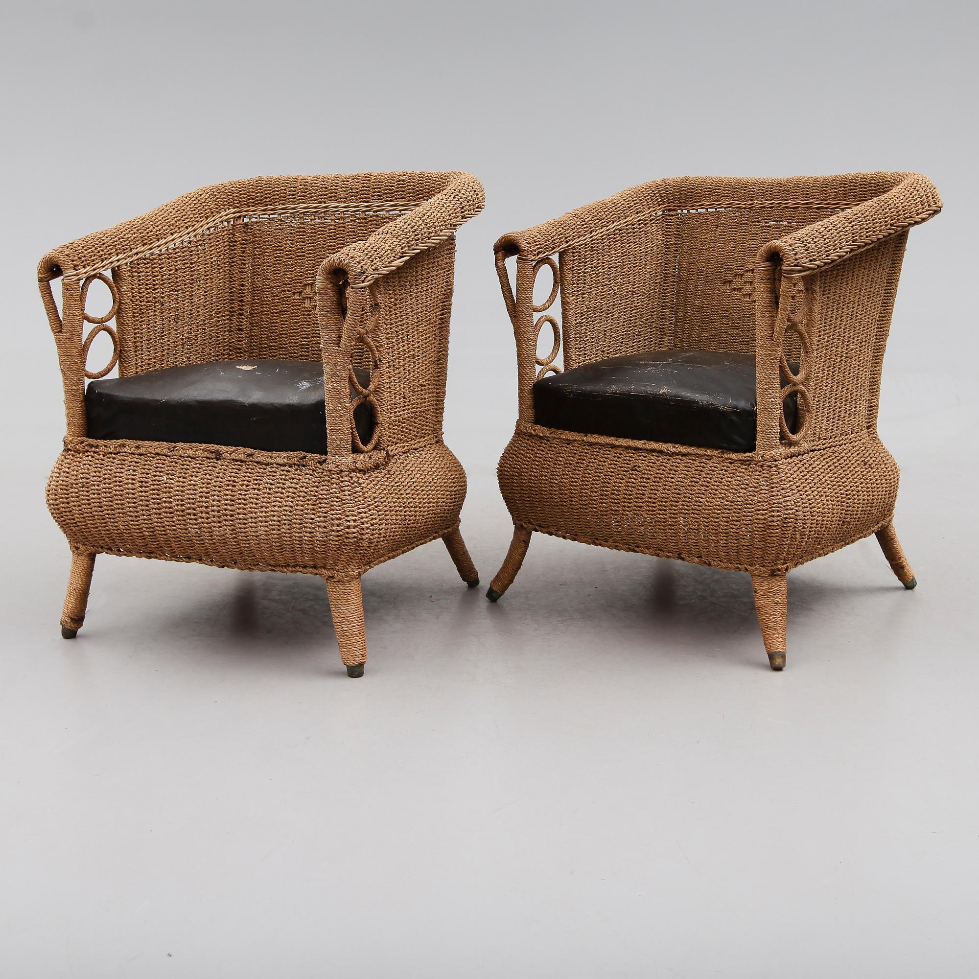 FÅTÖLJER, 1 par, 1900-talets första hälft.