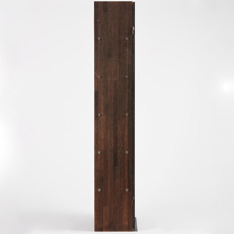 Jonas Bohlin, skåp, "Slottsbacken", ed. 193/200, Källemo, Värnamo, efter 1987.