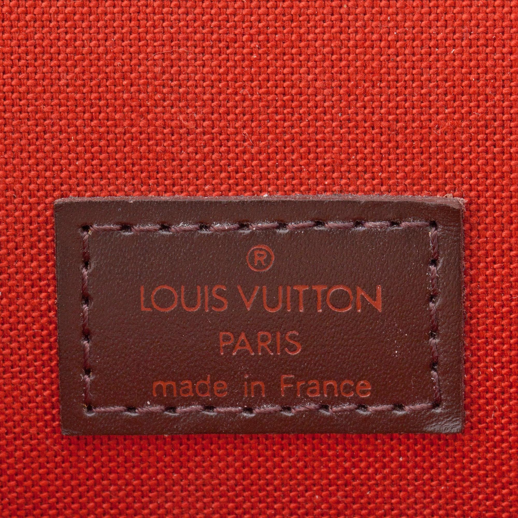 LOUIS VUITTON, kartväska.