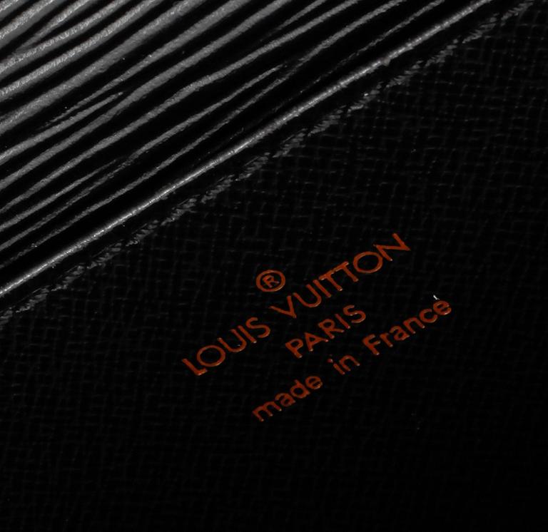 PORTFÖLJ, "Serviette conseiller ambassadeure Epi", Louis Vuitton.