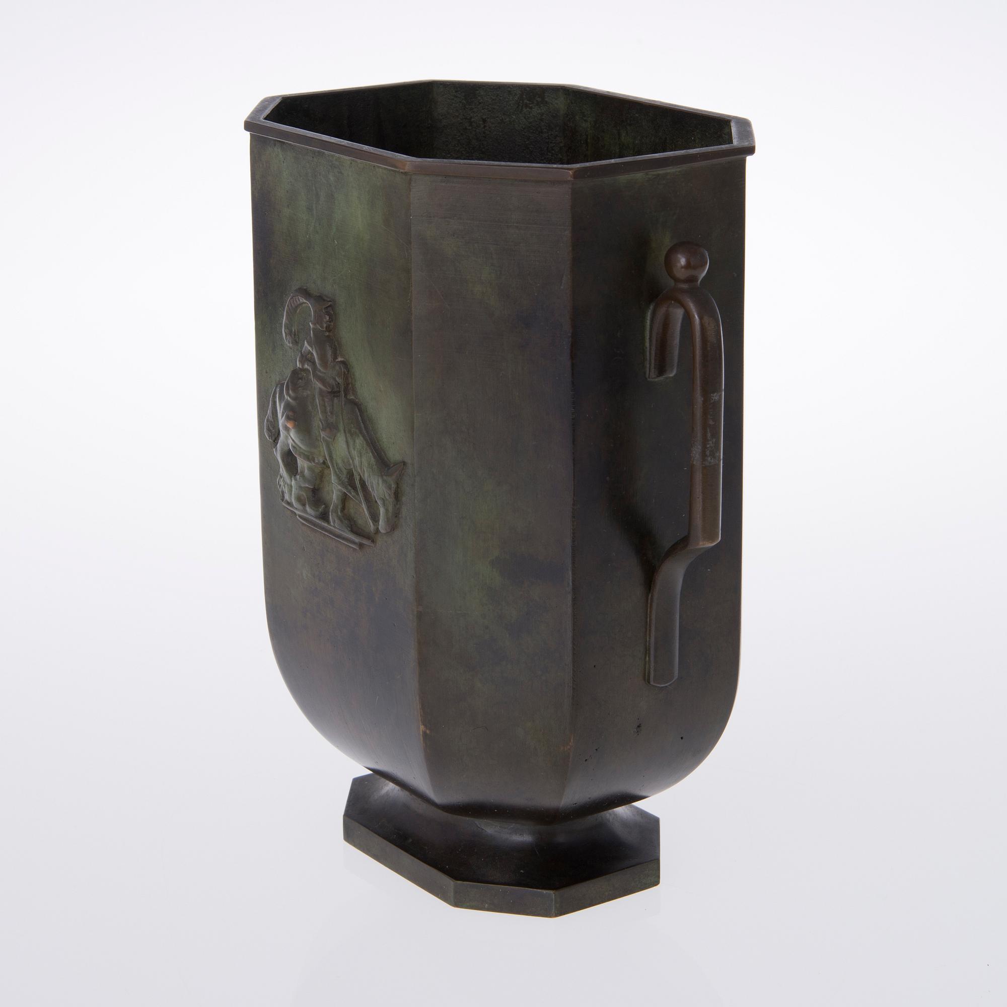 JUST ANDERSEN, MALJAKKO, patinoitua pronssia, GAB, 1930-luku.