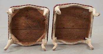 TABURETTER, ett par.  Rokoko, 1700-talets mitt.