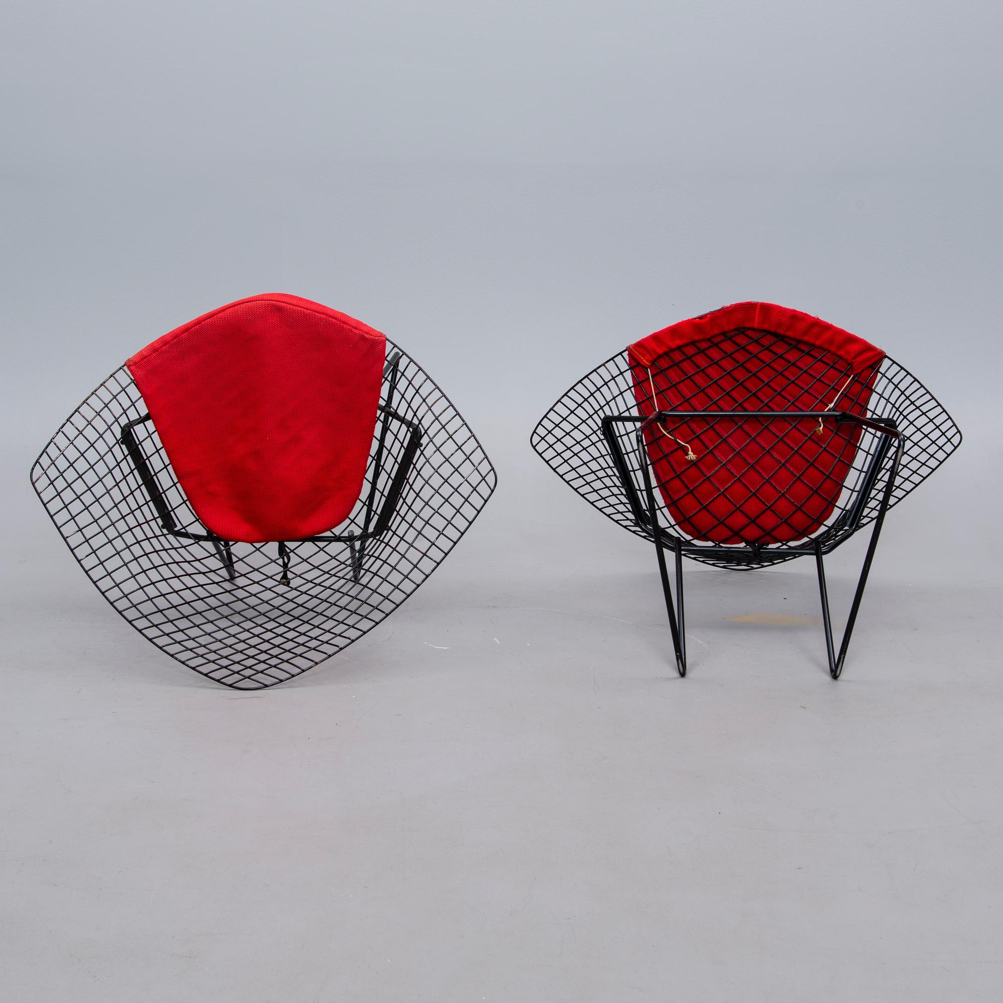 NOJATUOLEJA, 2 kpl, "Diamond chair" Harry Bertoia, 1900-luvun loppupuoli.