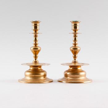 LJUSSTAKAR, 1 par, mässing, No 58, Skultuna, 1900-talets första hälft.